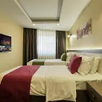 Duck Hotel 3*