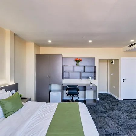 Duck Hotel 3*
