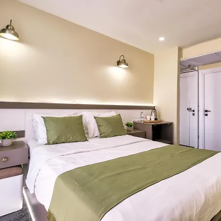 Duck Hotel 3*